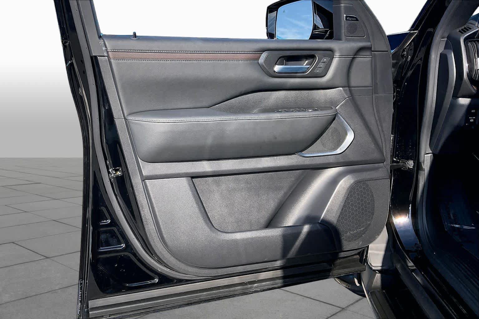 Used 2026 Nissan Armada Platinum RWD image 22