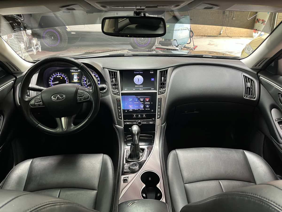 Used 2017 INFINITI Q50 2.0t w/ Moonroof Package AWD/4WD image 9