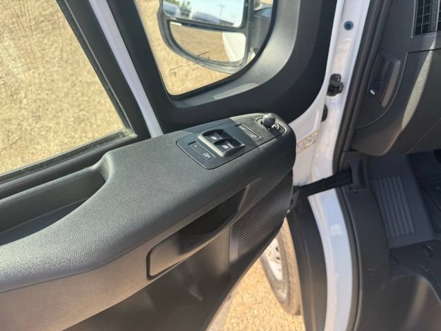 Used 2025 RAM ProMaster 2500 w/ Convenience Group FWD image 11