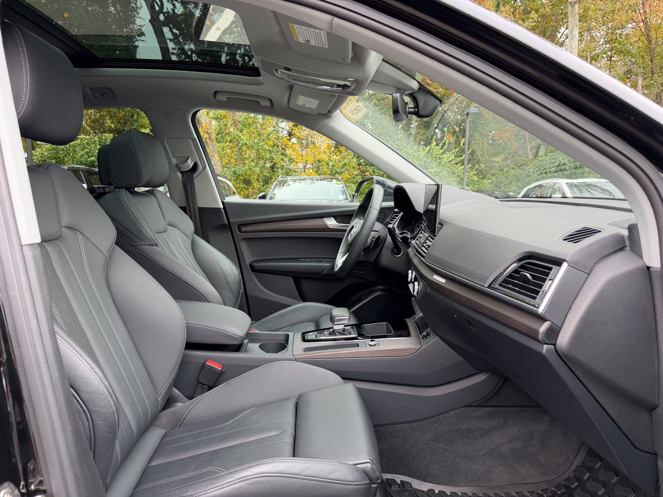 Used 2024 Audi Q5 2.0T Premium w/ Convenience Package AWD/4WD image 19