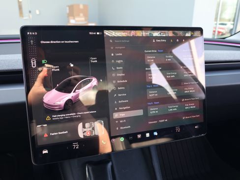 Used 2025 Tesla Model 3 image 17