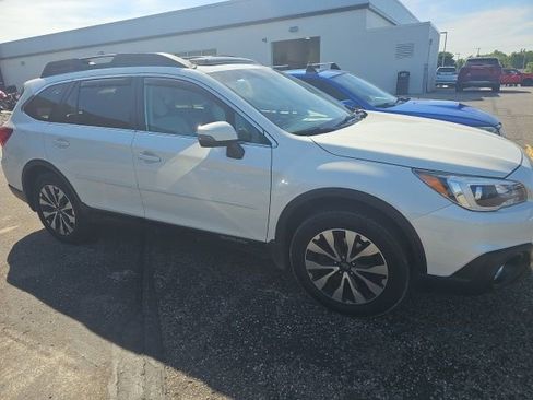 Used 2017 Subaru Outback 2.5i Limited AWD/4WD image 1