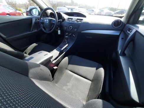 Used 2013 MAZDA MAZDA3 i Sport image 11