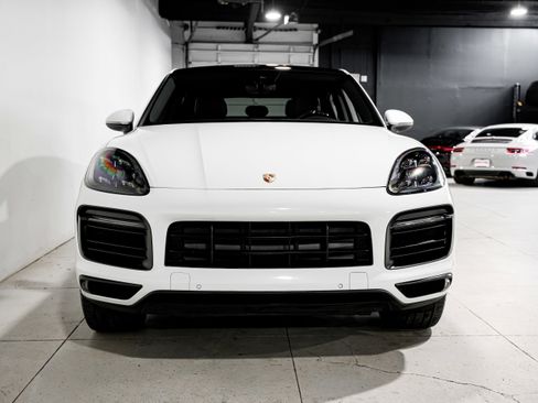 Used 2020 Porsche Cayenne S image 5