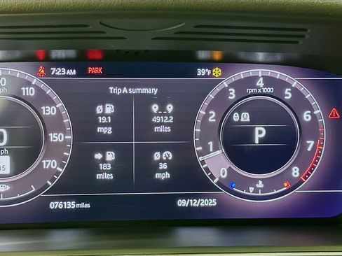 Used 2020 Land Rover Range Rover Sport HSE Dynamic image 12