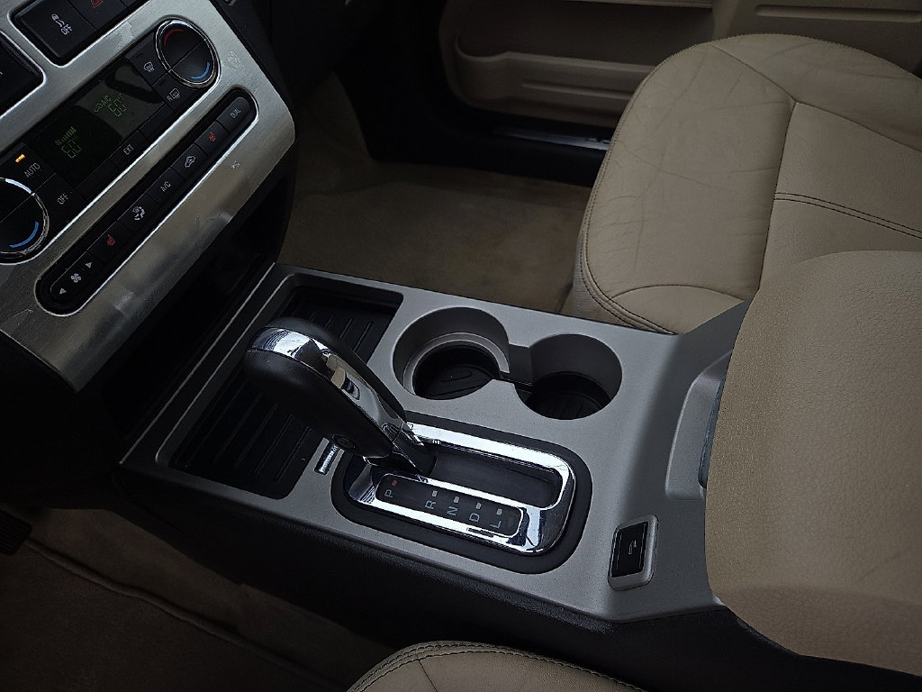 Used 2009 Ford Edge Limited FWD image 20