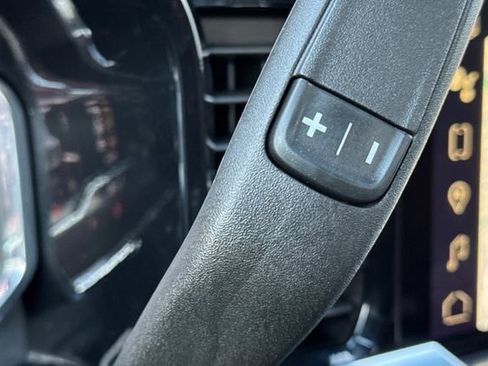 Used 2025 GMC Sierra 1500 Elevation image 40