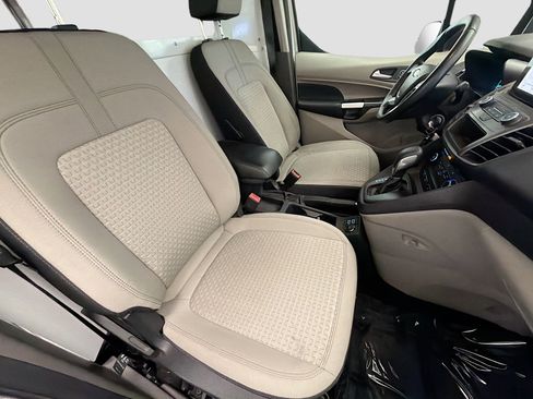 Used 2019 Ford Transit Connect XLT image 15