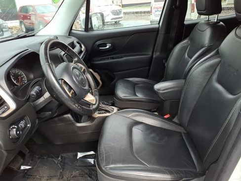 Used 2016 Jeep Renegade Limited w/ Safety & Security Group FWD image 12