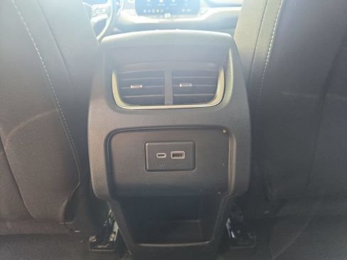 Used 2025 Chevrolet Blazer LT AWD/4WD image 8