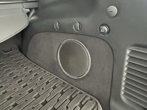 Used 2020 Jeep Grand Cherokee Overland image 38