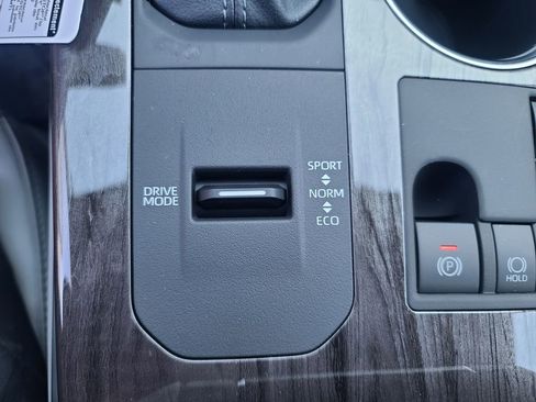 New 2026 Toyota Highlander Platinum image 42