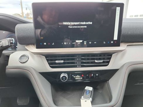 New 2026 Ford Explorer Active image 13