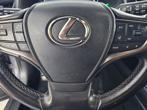 Used 2021 Lexus UX 200 w/ Accessory Package (Z2) FWD image 22