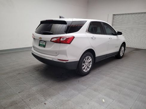 Used 2018 Chevrolet Equinox LT FWD image 9