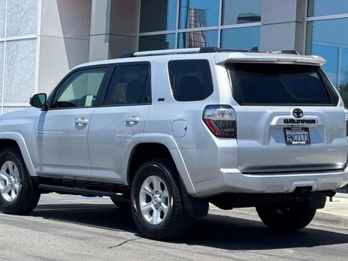 Used 2024 Toyota 4Runner SR5 AWD/4WD image 8
