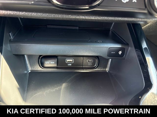 Certified 2025 Kia Soul S FWD image 18