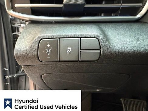 Certified 2025 Hyundai Elantra SEL FWD image 24