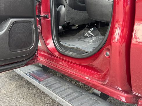 Used 2014 GMC Sierra 1500 SLT w/ Suspension Package, Off-Road AWD/4WD image 17