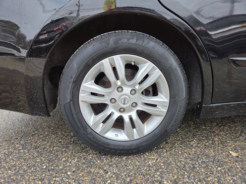 Used 2012 Nissan Altima 2.5 S w/ 20th Anniversary Pkg image 34