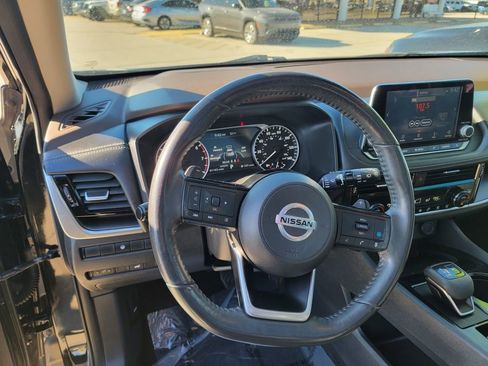 Used 2021 Nissan Rogue SV w/ Premium Package image 20