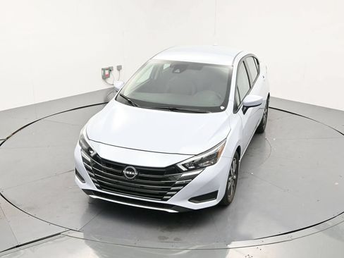 Used 2025 Nissan Versa SV w/ Trunk Package FWD image 16