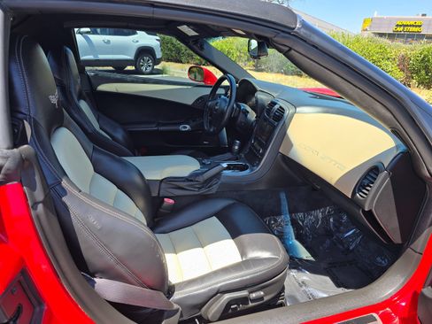 Used 2009 Chevrolet Corvette Convertible w/ Preferred Equipment Group RWD image 48