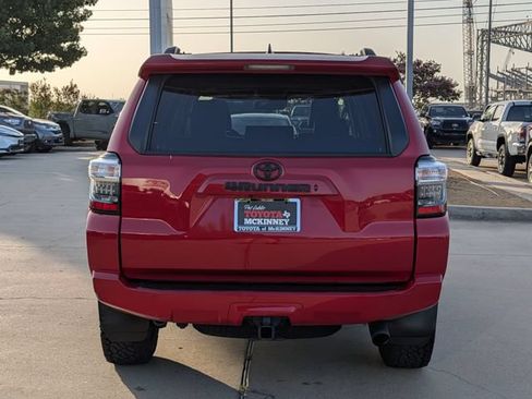 Used 2024 Toyota 4Runner SR5 Premium w/ Moonroof Package RWD image 7