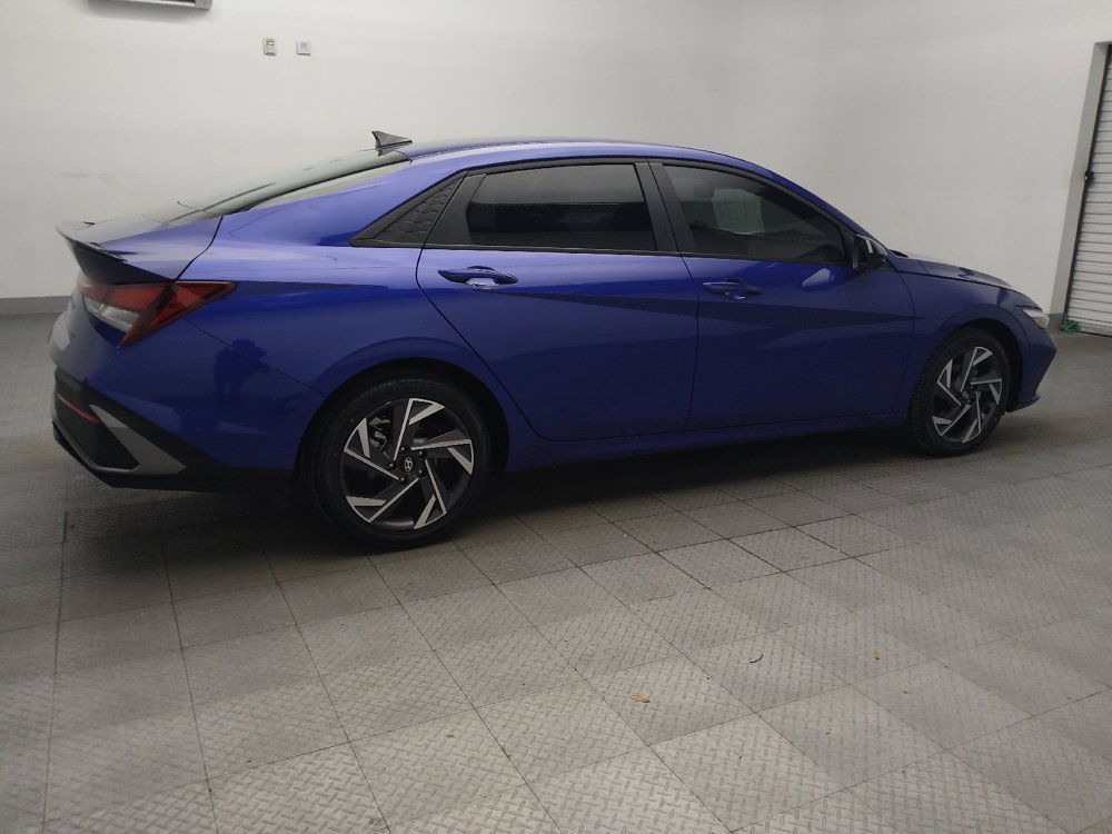 Used 2025 Hyundai Elantra Sport FWD image 10