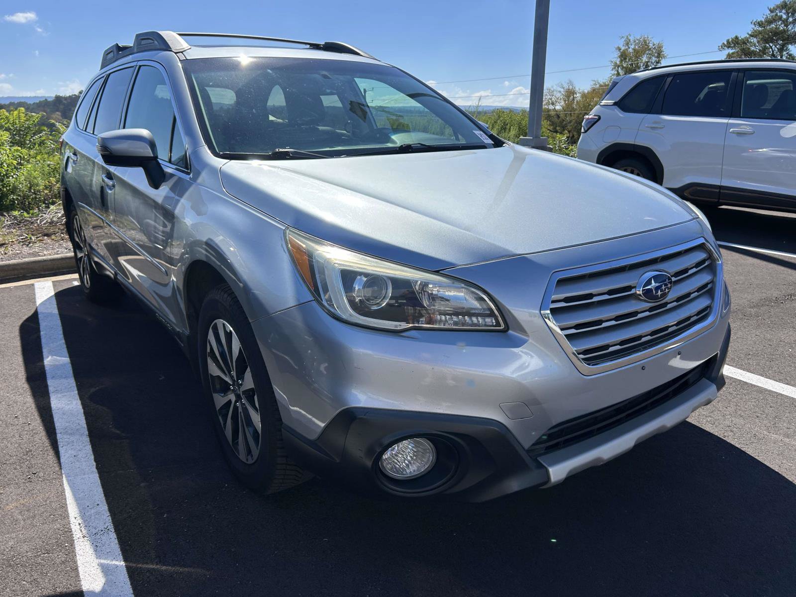 Used 2015 Subaru Outback 2.5i Limited AWD/4WD image 1