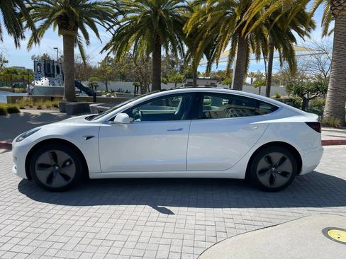 Used 2020 Tesla Model 3 Standard Range Plus RWD image 5