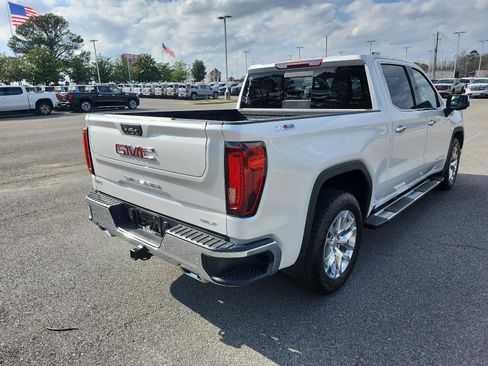 Certified 2022 GMC Sierra 1500 SLT w/ SLT Premium Plus Package image 3