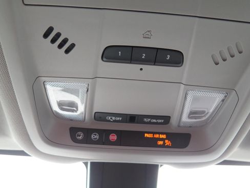 Used 2020 Chevrolet Equinox LT image 14