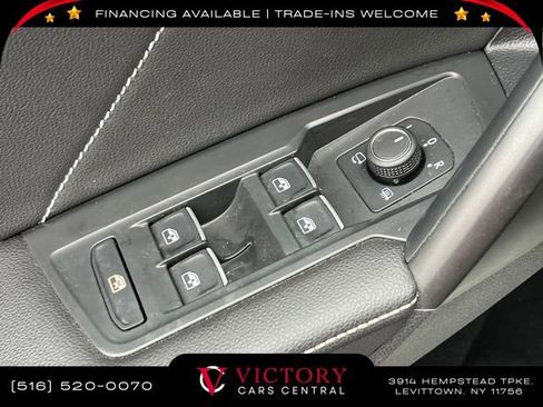Used 2022 Volkswagen Tiguan SEL R-Line image 12