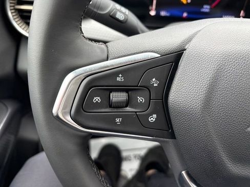 Used 2025 Chevrolet Trax ACTIV FWD image 11