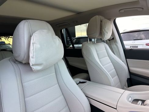 New 2026 Mercedes-Benz GLS 450 4MATIC image 38