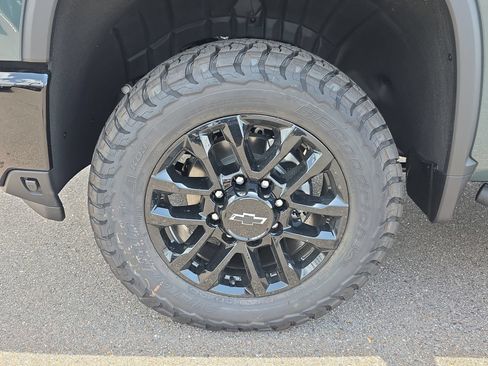 New 2026 Chevrolet Silverado 2500 LT w/ Trail Boss Package AWD/4WD image 9
