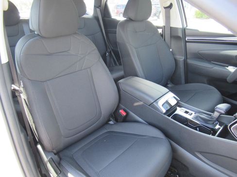 Used 2024 Hyundai Tucson SE FWD image 11