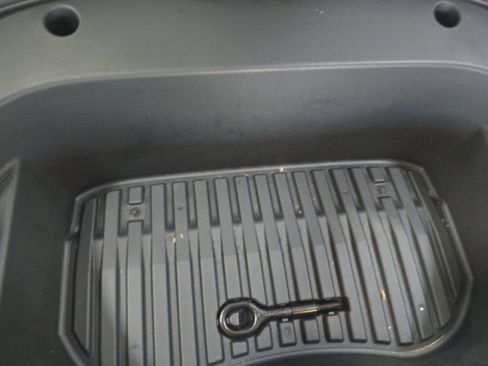 Used 2023 Tesla Model 3 Standard Range image 16