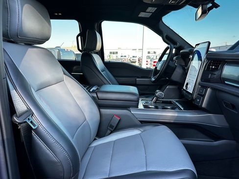 New 2025 Ford F150 Lightning Lariat image 40