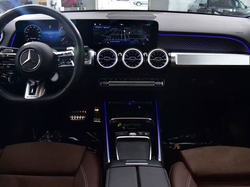 Certified 2025 Mercedes-Benz GLB 35 AMG 4MATIC image 27