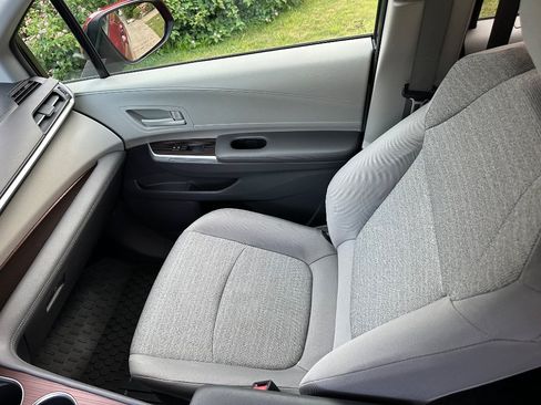 Used 2021 Toyota Sienna LE FWD image 17