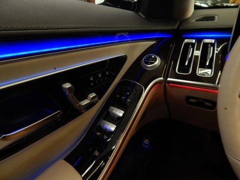 Used 2023 Mercedes-Benz S 500 4MATIC w/ Warmth & Comfort Package image 36