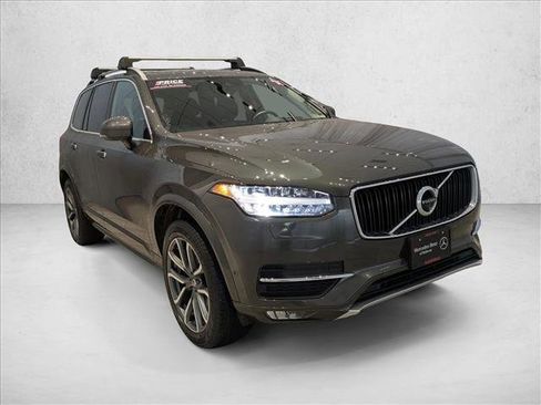 Used 2018 Volvo XC90 T6 Momentum w/ Convenience Package image 3