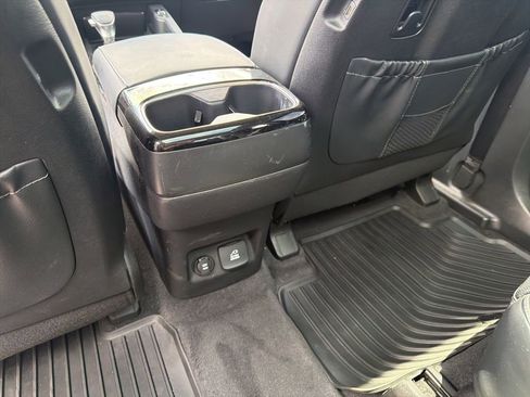 Used 2022 Kia Telluride SX w/ SX Prestige Package AWD/4WD image 28
