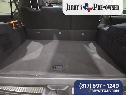 Used 2019 GMC Yukon XL Denali image 11