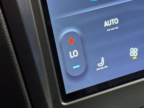 Used 2024 Ford Edge SEL image 29