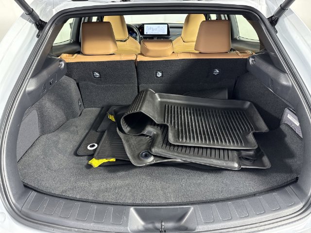 Certified 2026 Lexus UX 300h AWD w/ Accessory Package (Z1) image 33
