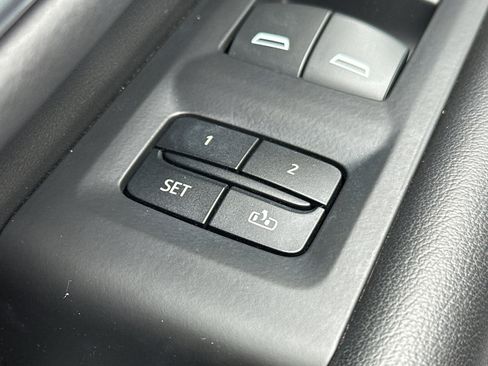 Used 2021 Chevrolet Tahoe LT w/ LT Signature Package AWD/4WD image 13
