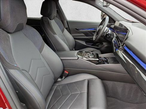 Certified 2024 BMW 540i xDrive w/ Premium Package image 22